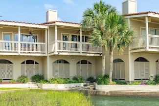 8 Dana Dr, Galveston, TX 77554