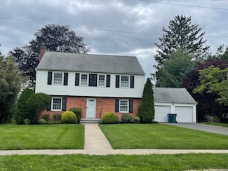 20 Broadfield Rd, Hamden, CT 06517