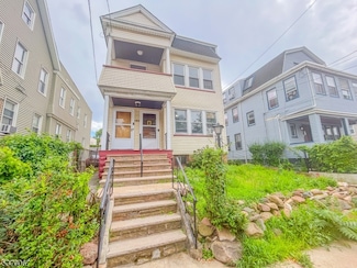 180 Hobson St, Newark, NJ 07112