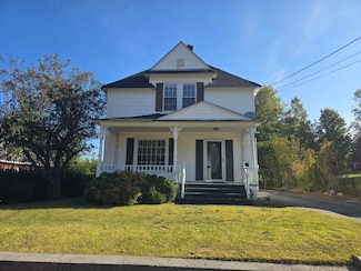 604 Franklin St, Rumford, ME 04276