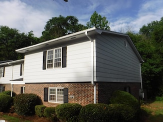 31 Summercreek Dr, Spartanburg, SC 29307