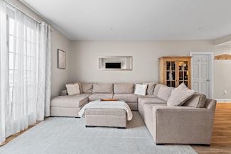 100 Shearwater Ct E Unit 31, Jersey City, NJ 07305