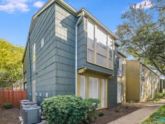 3678 Hidden Dr Unit 2301, San Antonio, TX 78217