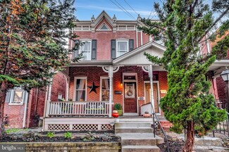 208 W 17th St, Wilmington, DE 19802