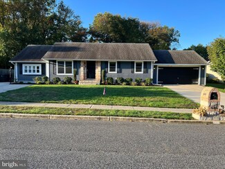 636 Greenbriar Dr, Williamstown, NJ 08094