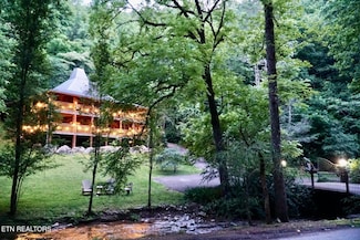 3014 N Clear Fork Rd, Sevierville, TN 37862