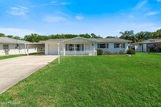 1606 Paradise Ln, Astor, FL 32102