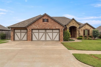 10921 SW 20th St, Yukon, OK 73099