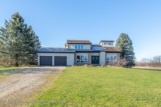 1261 Gidner Rd, Charlotte, MI 48813