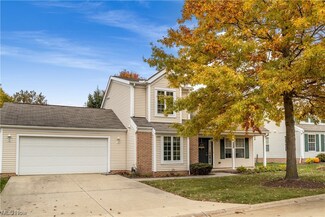 8558 Mandell Dr, MacEdonia, OH 44056
