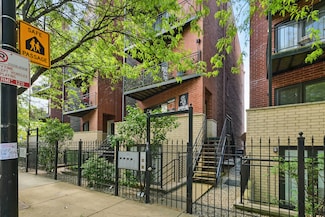 27 E 26th St Unit 5, Chicago, IL 60616