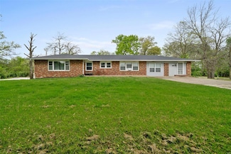 473 N Lincoln Dr, Troy, MO 63379