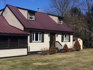 12 Grove Ln, Waterbury Center, VT 05677