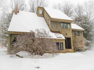1224 Marsh Family Rd, Hartford, VT 05001