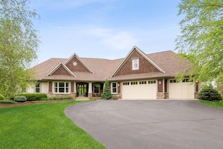 386 Whitetail Ln, Hudson, WI 54016