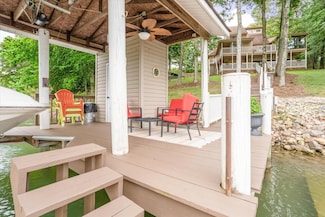 260 Buck Run Dr, Moneta, VA 24121