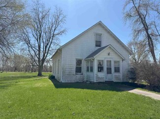 304 E Madison St, Brighton, IA 52540