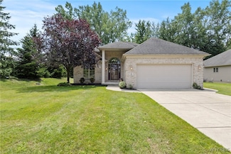 6 Fair Woods Dr, Buffalo, NY 14221