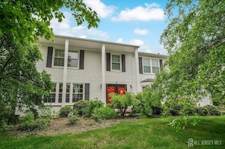 15 Titus Ln, Plainsboro, NJ 08536