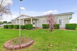 4054 W Split Rail Ln, Princeton, IN 47670