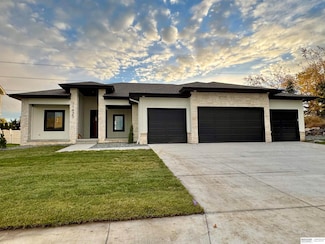 11425 S 114th Ave, Papillion, NE 68046