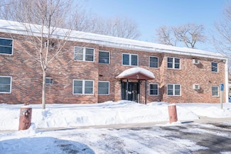 301 W Bert St Unit 16, Lake Crystal, MN 56055