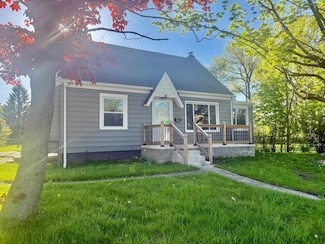 2019 Helen St, Garden City, MI 48135