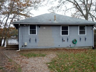 41 Rosepoint Ave, West Wareham, MA 02576