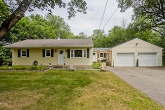 124 North St, Grafton, MA 01519