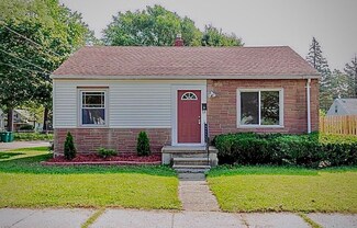 1140 Cawood St, Lansing, MI 48915
