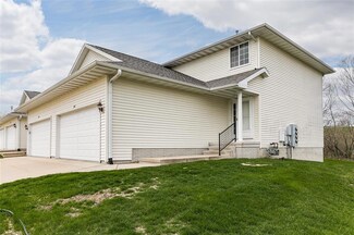 3515 Stoney Point Rd SW, Cedar Rapids, IA 52404