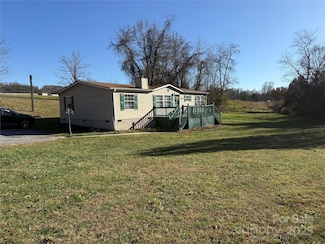 1042 Brookside Camp Rd, Hendersonville, NC 28792