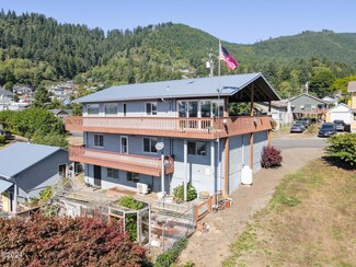305 Cypress Ave, Garibaldi, OR 97118