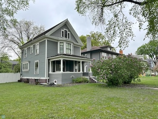 619 University Dr S, Fargo, ND 58103