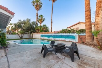 5264 Annie Oakley Dr, Las Vegas, NV 89120