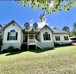 330 S Sandbranch Rd, Mount Hope, WV 25880