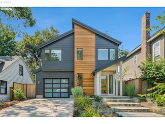 2906 SW Carolina St, Portland, OR 97239