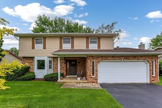 2752 Woodgrove Dr, Grove City, OH 43123