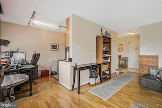 1730 Arlington Blvd Unit 401, Arlington, VA 22209