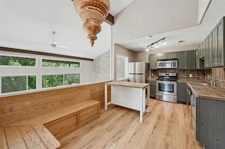 907 the High Rd, Austin, TX 78746
