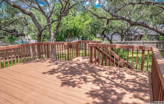 225 Samantha Dr, Schertz, TX 78154