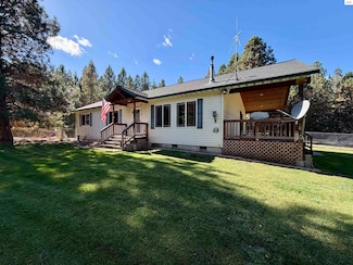 36 Kings Spur Dr, Careywood, ID 83809