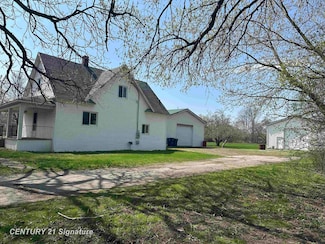 2875 Hermansau Rd, Saginaw, MI 48604