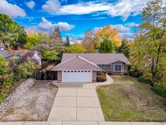 1637 French Lace Ln, Redding, CA 96003