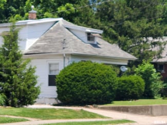 806 W Walnut St, Carbondale, IL 62901