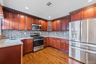 8 Guilfoyle Terrace, Sayreville, NJ 08872