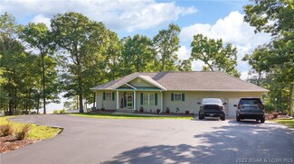 974 Grand View Dr, Sunrise Beach, MO 65079