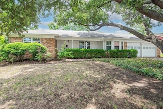 6628 Briley Dr, North Richland Hills, TX 76180