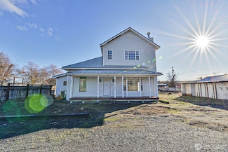 225 SW D St, Yakima, WA 98901