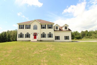 7 Butternut Ln, Hampden, ME 04444